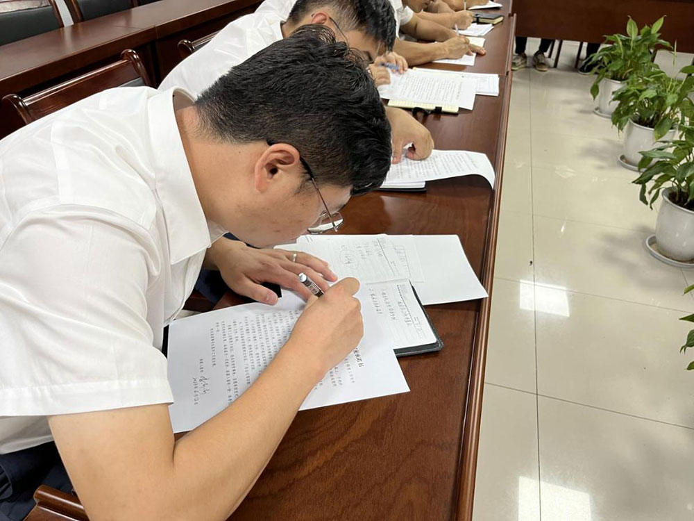 城建投公司召開全體員工大會暨安全生產(chǎn)、保密工作會議?